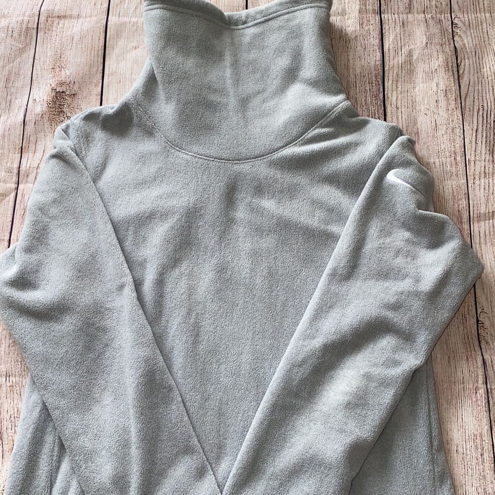 Nike Womens Therma Fleece Dri-Fit Tunic Training Top Lt. Gray  AQ4690-012 - Picture 3 of 3